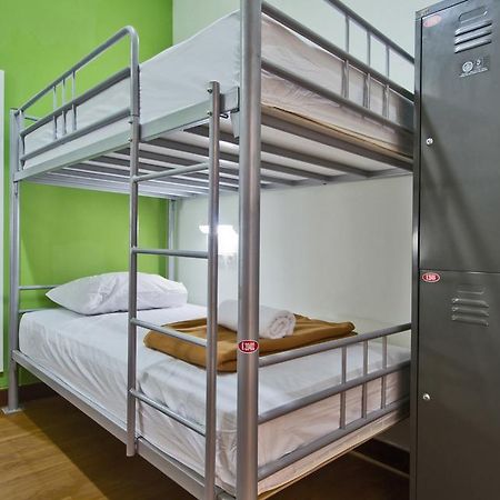 Cx Hostel Kuta Raya Luaran gambar