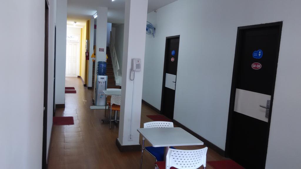 Cx Hostel Kuta Raya Luaran gambar