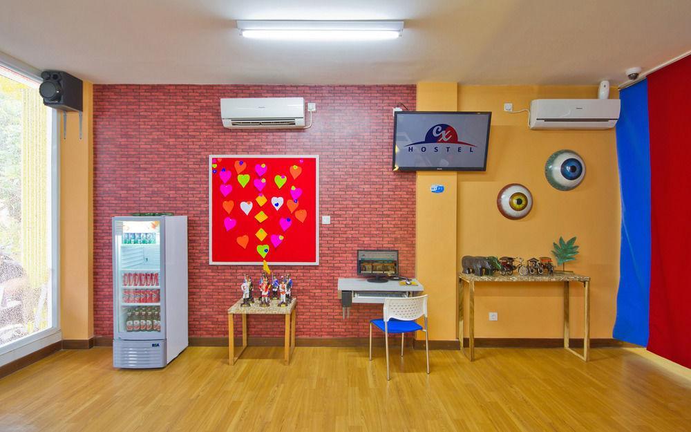 Cx Hostel Kuta Raya Luaran gambar