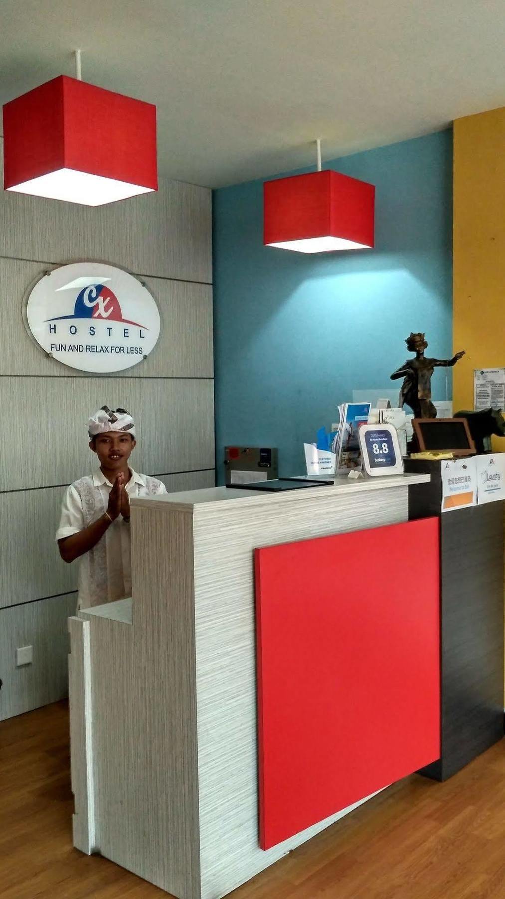 Cx Hostel Kuta Raya Luaran gambar