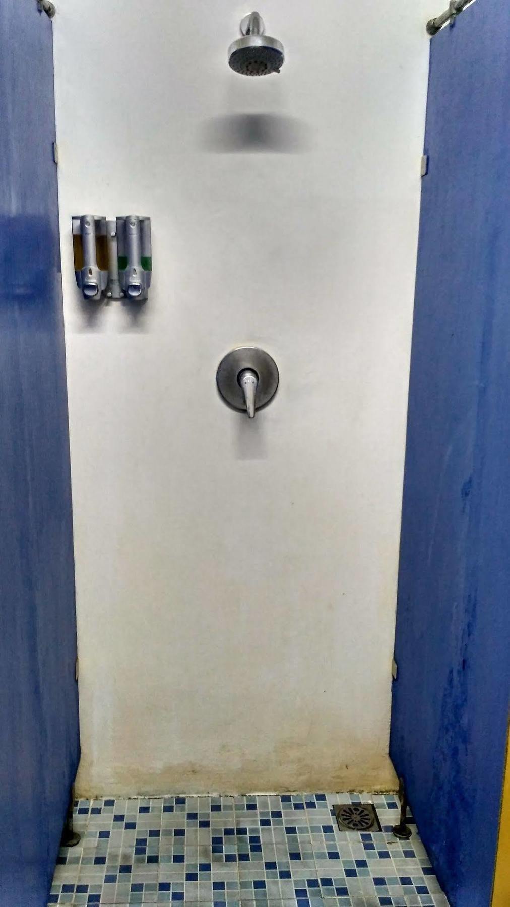 Cx Hostel Kuta Raya Luaran gambar