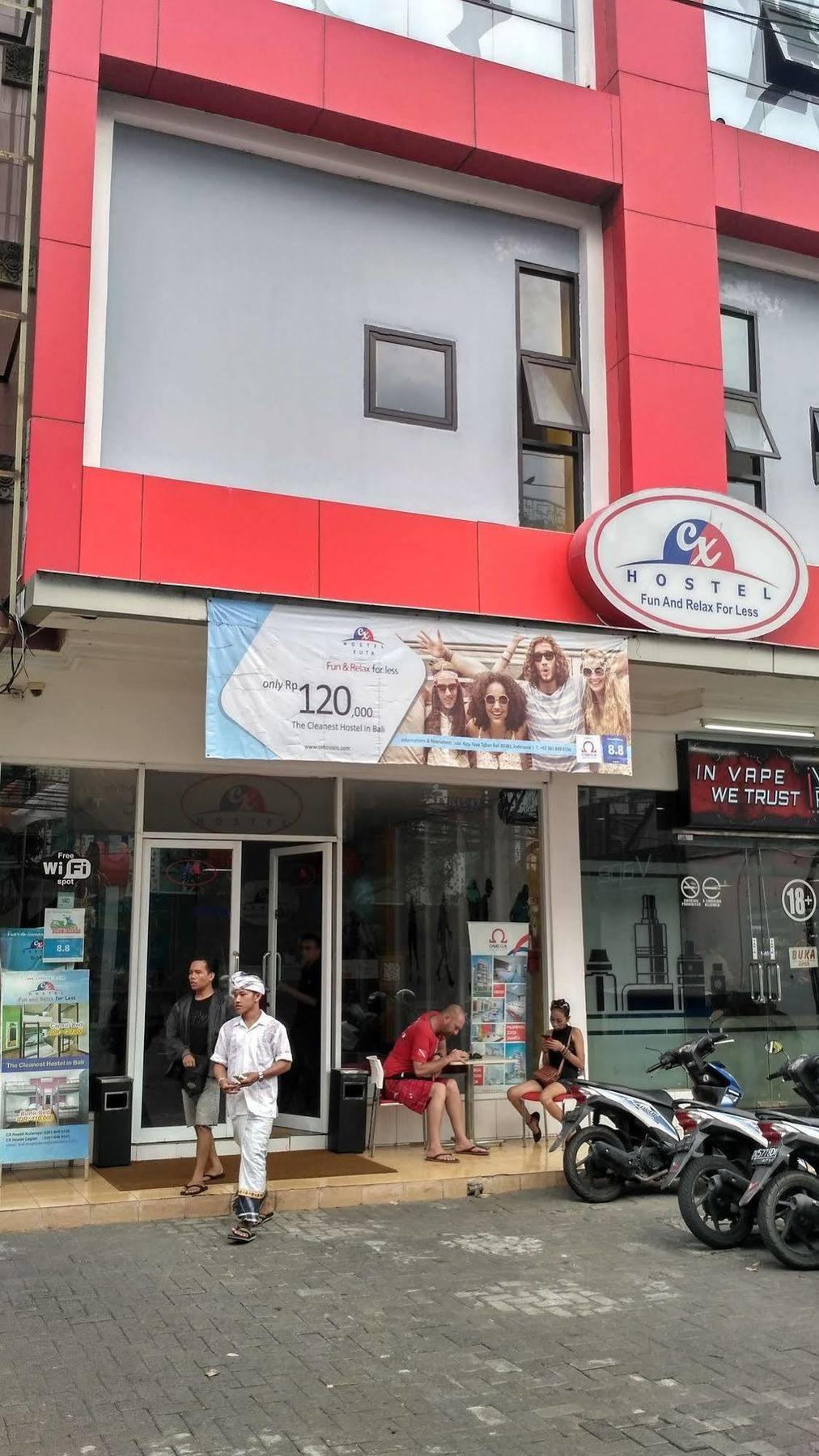 Cx Hostel Kuta Raya Luaran gambar