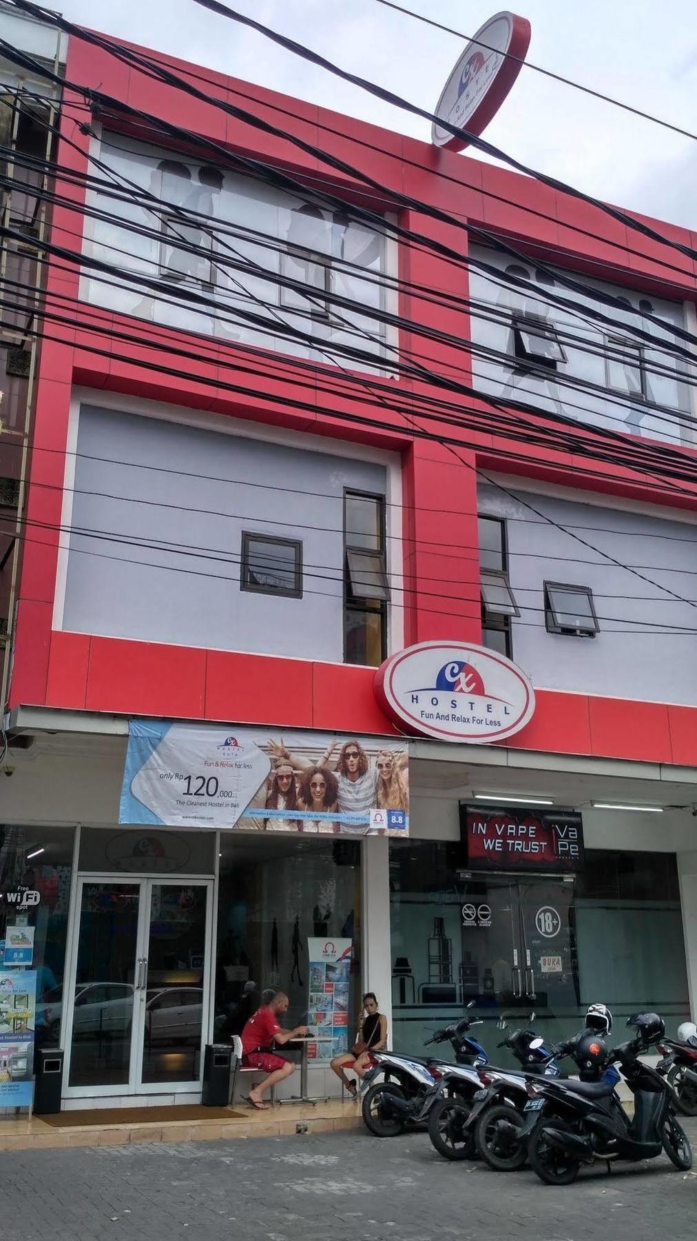 Cx Hostel Kuta Raya Luaran gambar